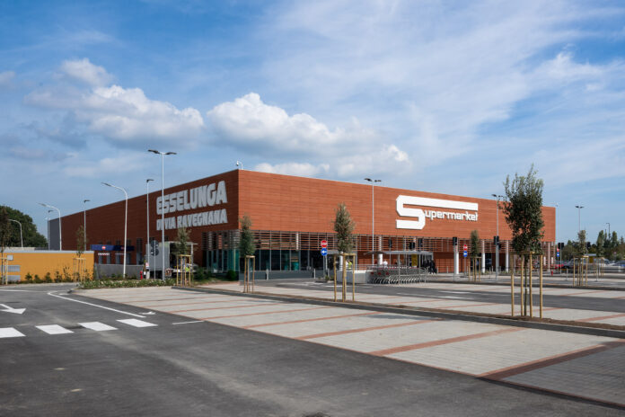 Esterno 3