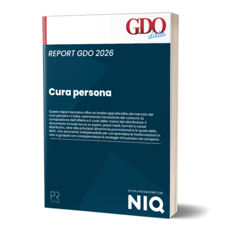 Book cover: 'Cura persona' report GDO 2026 on a dark blue cover with NIQ logo