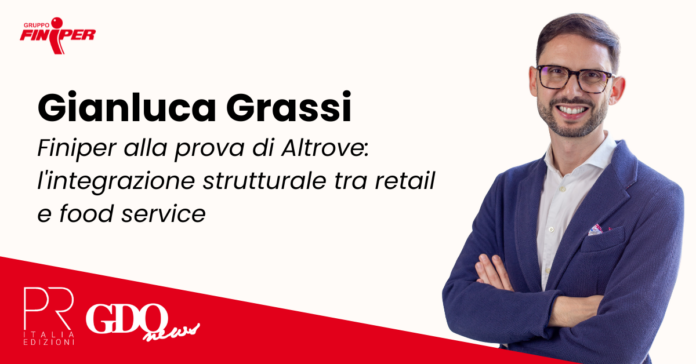Promotional banner featuring Gianluca Grassi from Finiper with Italian headline about retail and food-service integration; logos on left and red diagonal banner at bottom left.