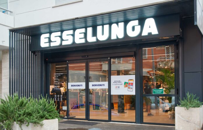 261006_162112 @ esselunga_via Lattanzio (2)