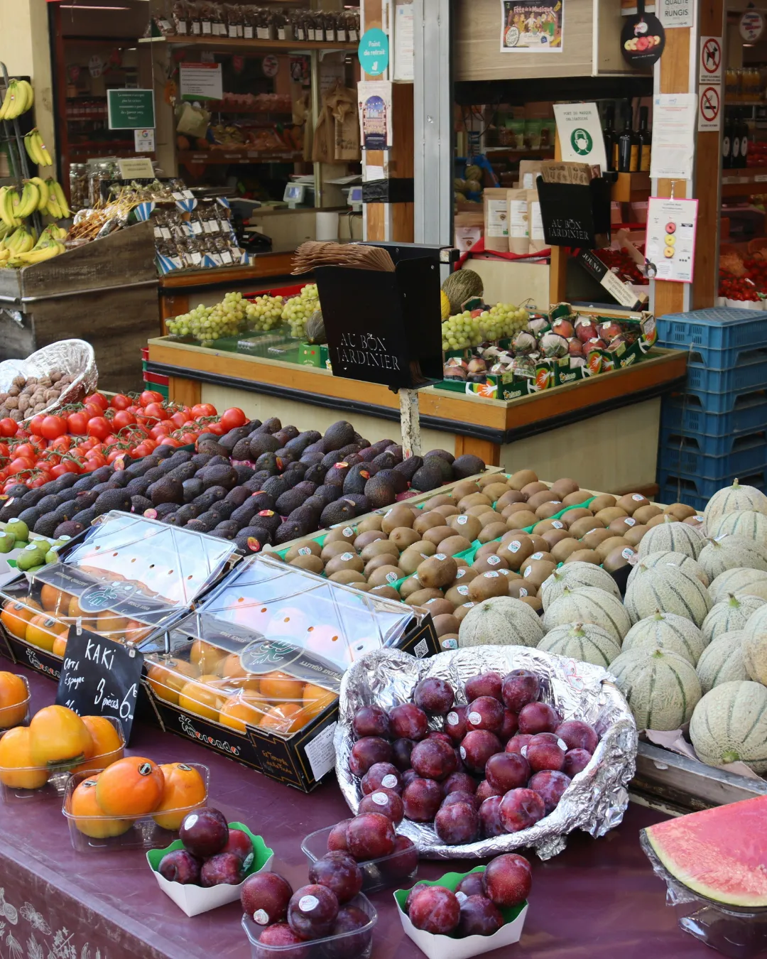 Incontro in un negozio alimentare di quartiere