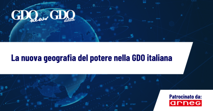 1200x628_La nuova geografia del potere nella GDO italiana (1) Banner featuring the title 'La nuova geografia del potere nella GDO italiana' on a blue tech background with sponsor 'Patrocinato da: arneg' logo.